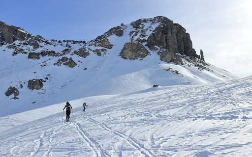 Climbing Through Snowy Peaks from Chrome web store to be run with OffiDocs Chromium online Climbing Through Snowy Peaks from Chrome web store to be run with OffiDocs Chromium online