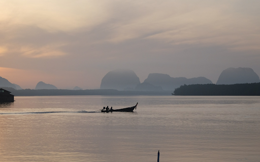 Lake and mountains at dawn from Chrome web store to be run with OffiDocs Chromium online Lake and mountains at dawn from Chrome web store to be run with OffiDocs Chromium online
