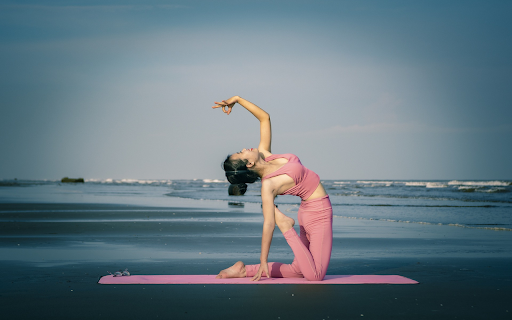Practice yoga on the beach from Chrome web store to be run with OffiDocs Chromium online Practice yoga on the beach from Chrome web store to be run with OffiDocs Chromium online