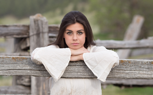 The girl stood by the fence from Chrome web store to be run with OffiDocs Chromium online The girl stood by the fence from Chrome web store to be run with OffiDocs Chromium online