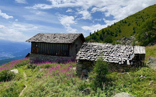 The hut next to the flower hill from Chrome web store to be run with OffiDocs Chromium online The hut next to the flower hill from Chrome web store to be run with OffiDocs Chromium online