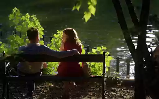 Happy couple by the lake from Chrome web store to be run with OffiDocs Chromium online Happy couple by the lake from Chrome web store to be run with OffiDocs Chromium online