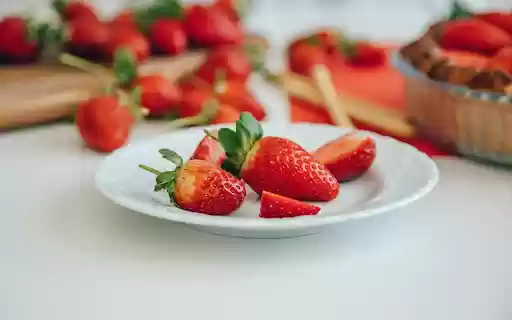 Strawberries on a plate from Chrome web store to be run with OffiDocs Chromium online Strawberries on a plate from Chrome web store to be run with OffiDocs Chromium online