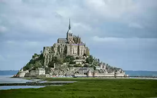 The Castle with the Spire from Chrome web store to be run with OffiDocs Chromium online The Castle with the Spire from Chrome web store to be run with OffiDocs Chromium online